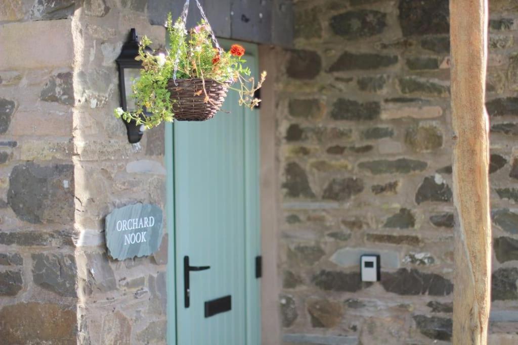 Orchard Nook - Sleeps 4, 2 Bedrooms ケンダル エクステリア 写真